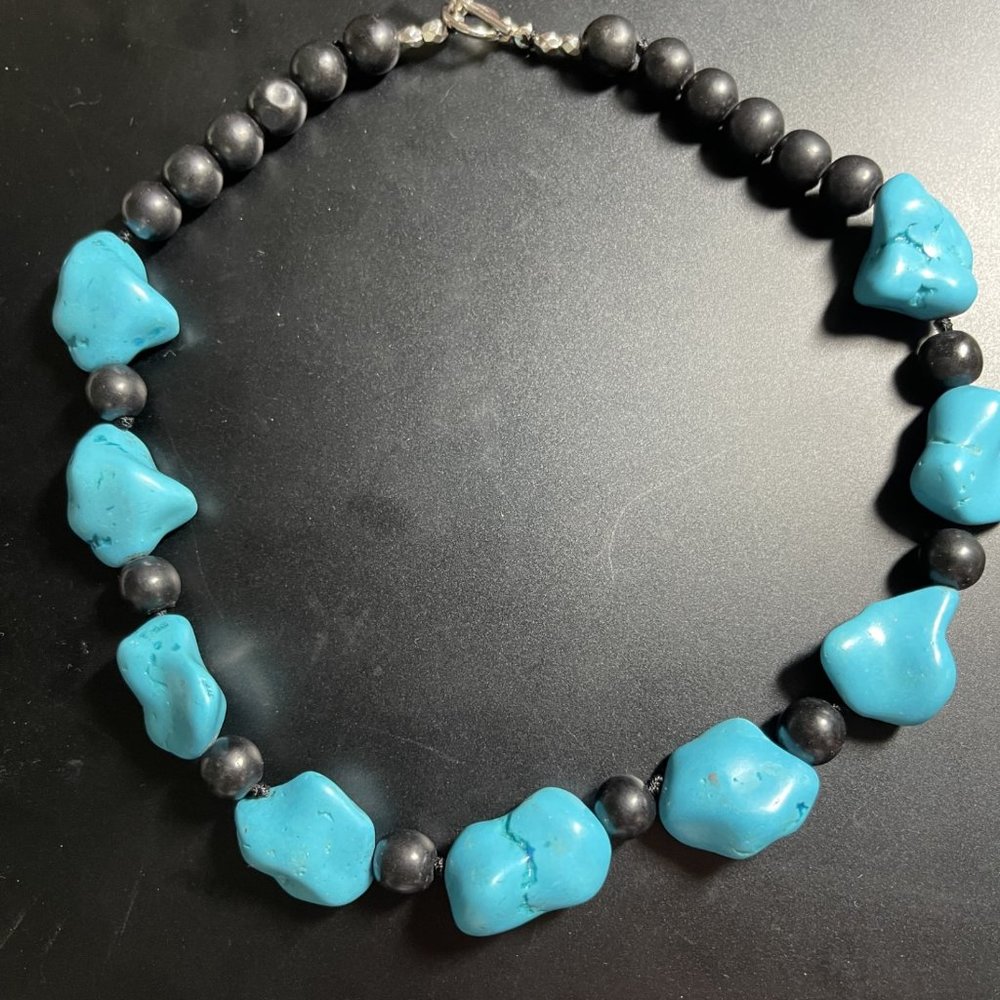 17 in chunky turquoise and black beaded necklace with toggle clasp